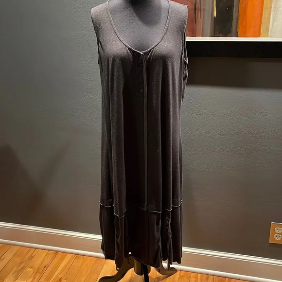 Nyah dark heather gray jersey stretch ruched loose tape hem tank style midi. Lg - Picture 1 of 7